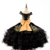 black charro with sunflowers, Charro negro de niña con girasoles y moño