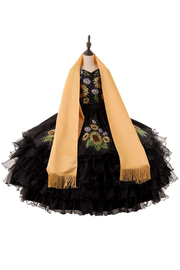 black charro with sunflowers, Charro negro de niña con girasoles